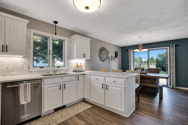 $449,900 | 680 West Main Street, Evansville, WI 53536