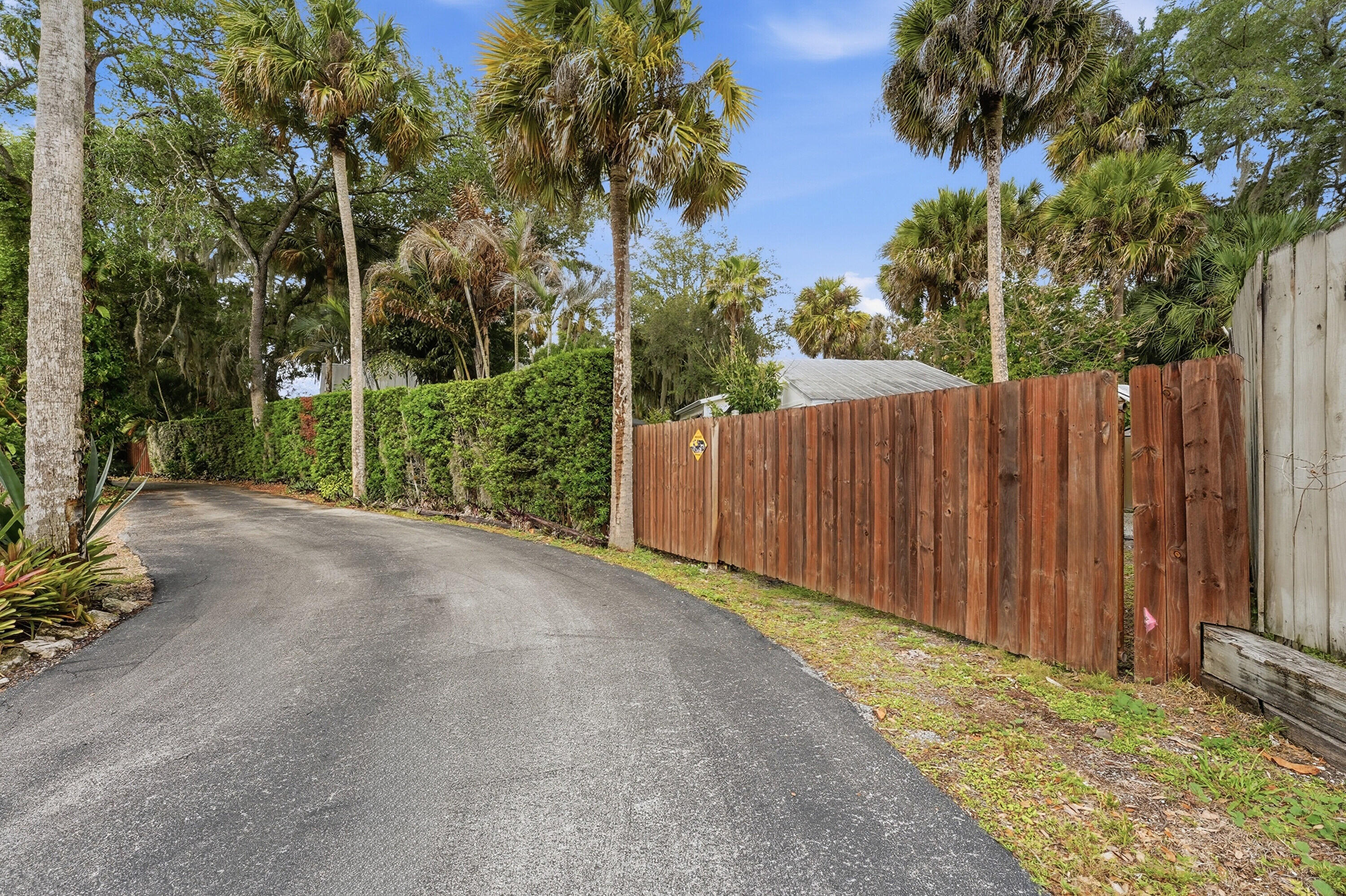 576 Southwest Rustic Circle Stuart, FL 34997 - Photo 42 of 52 42_dsc04919