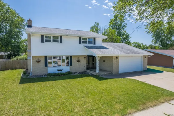 $379,900 | 1805 East Marquette Street, Appleton, WI 54911