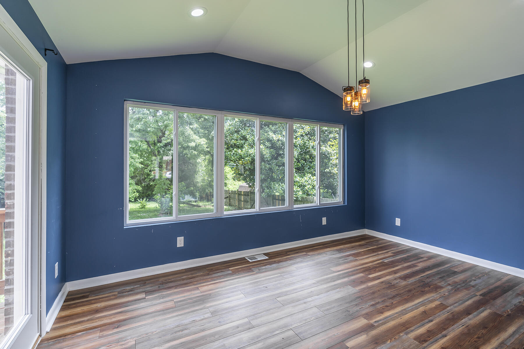 493 Hill N Dale Road Lexington, KY 40503 - Photo 13 of 35 493hillndale13 copy