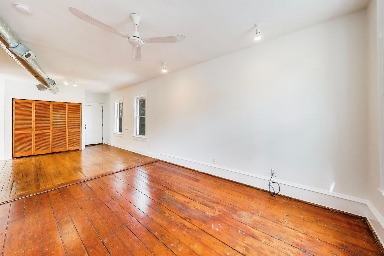 812 West 19th Street, Unit 2F Chicago, IL 60608 - Photo 3 of 19