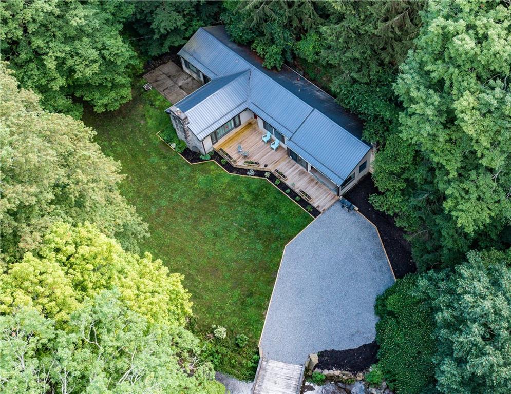 407 Pine Run Road Fombell, PA 16123 - Photo 3 of 25 Gallery Image 3