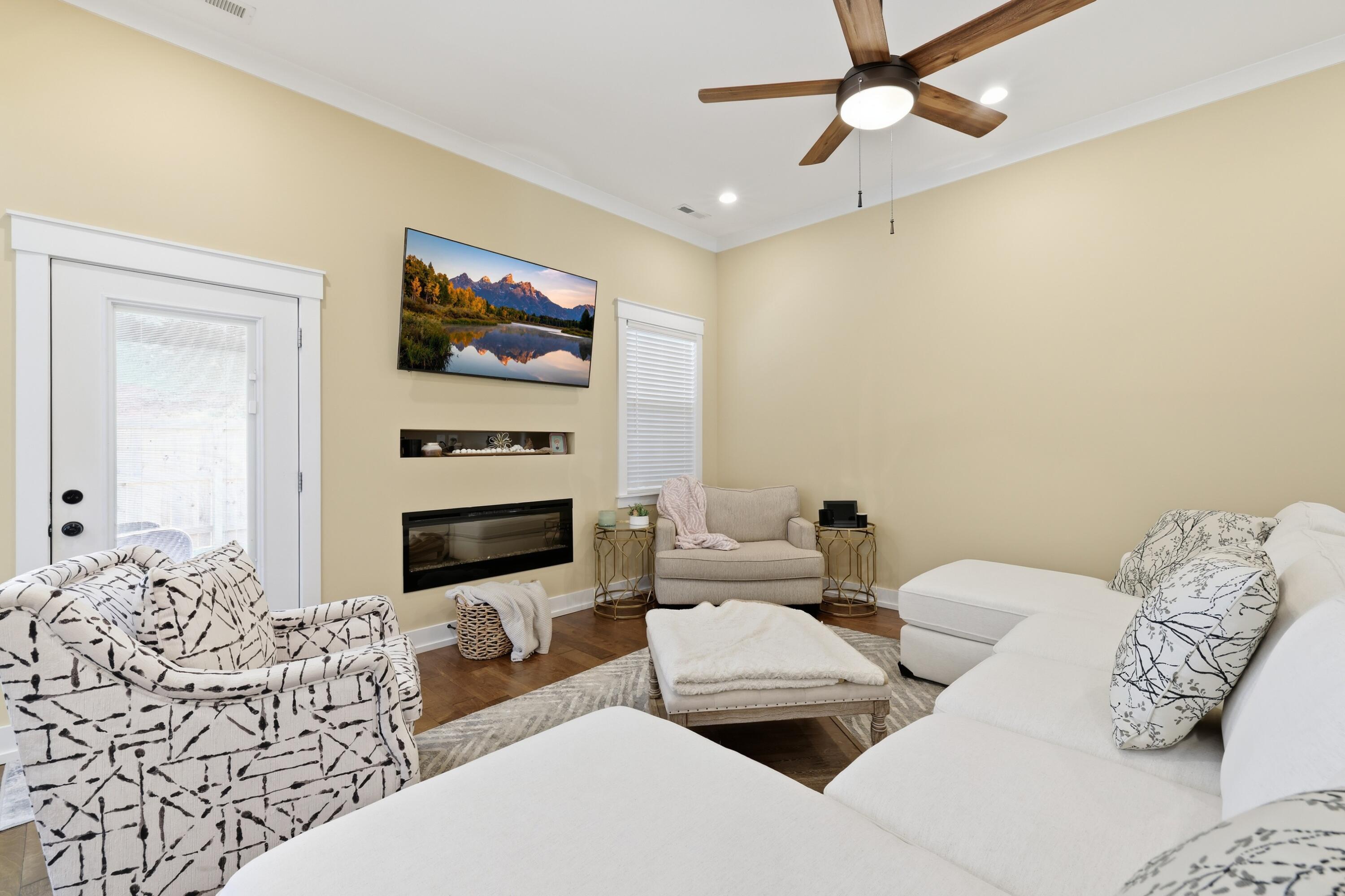 6871 Carnell Way Chattanooga, TN 37421 - Photo 6 of 31 Living Room