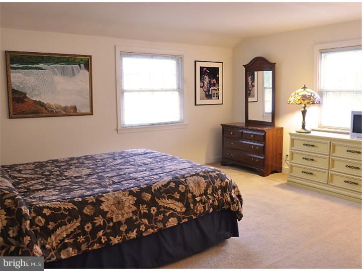 450 Southcroft Road Springfield, PA 19064 - Photo 8 of 9