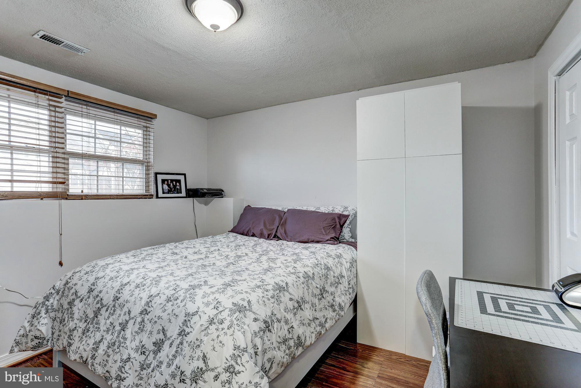 8400 Tackhouse Loop Gainesville, VA 20155 - Photo 16 of 27 Bedroom