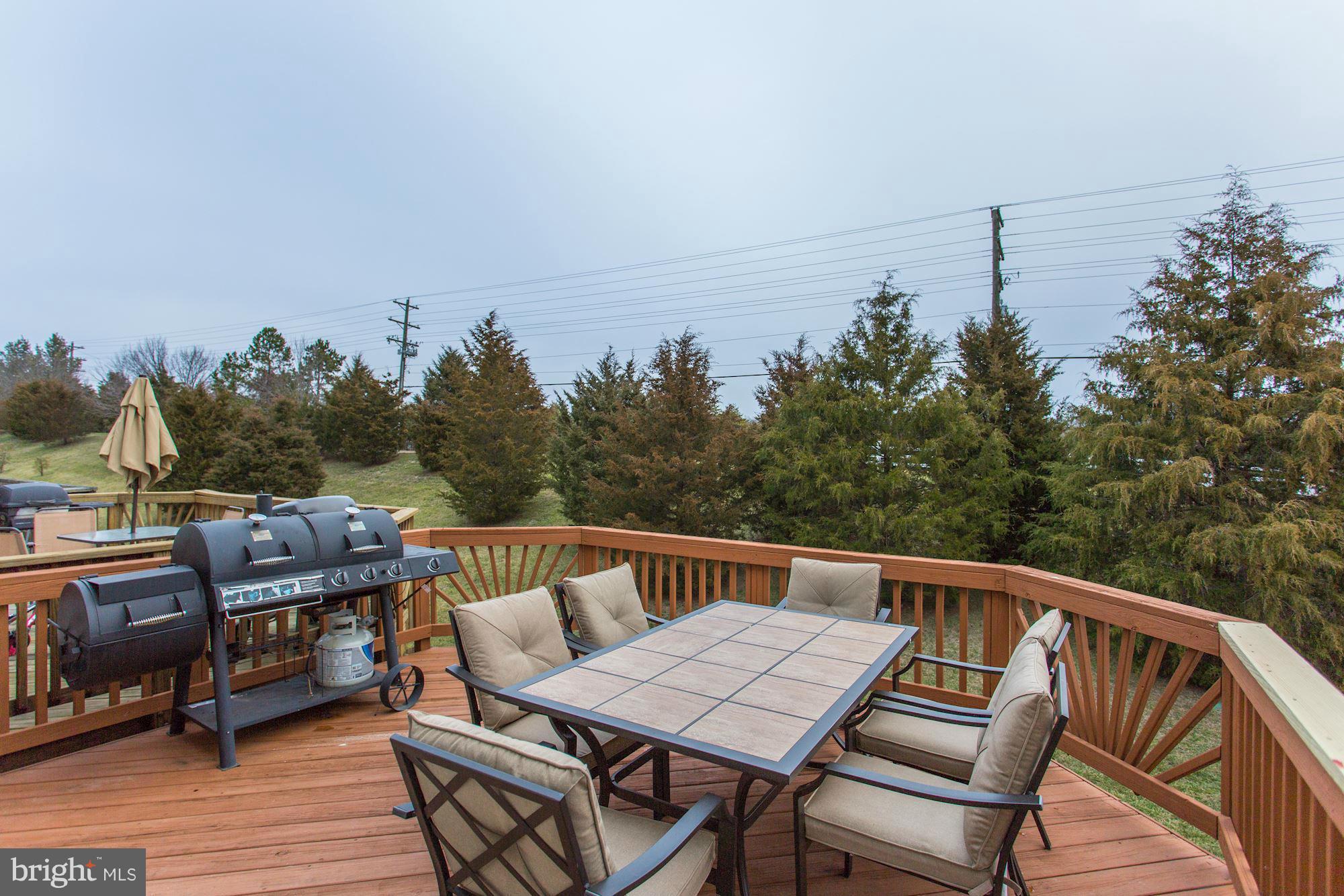 8400 Tackhouse Loop Gainesville, VA 20155 - Photo 23 of 27 Exterior (Rear)
