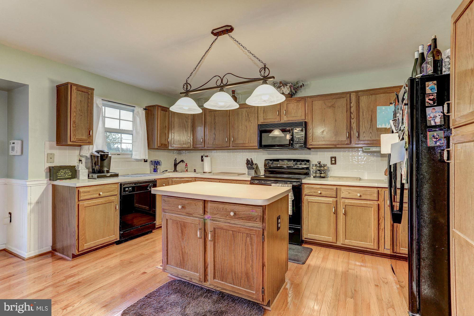 8400 Tackhouse Loop Gainesville, VA 20155 - Photo 6 of 27 Kitchen