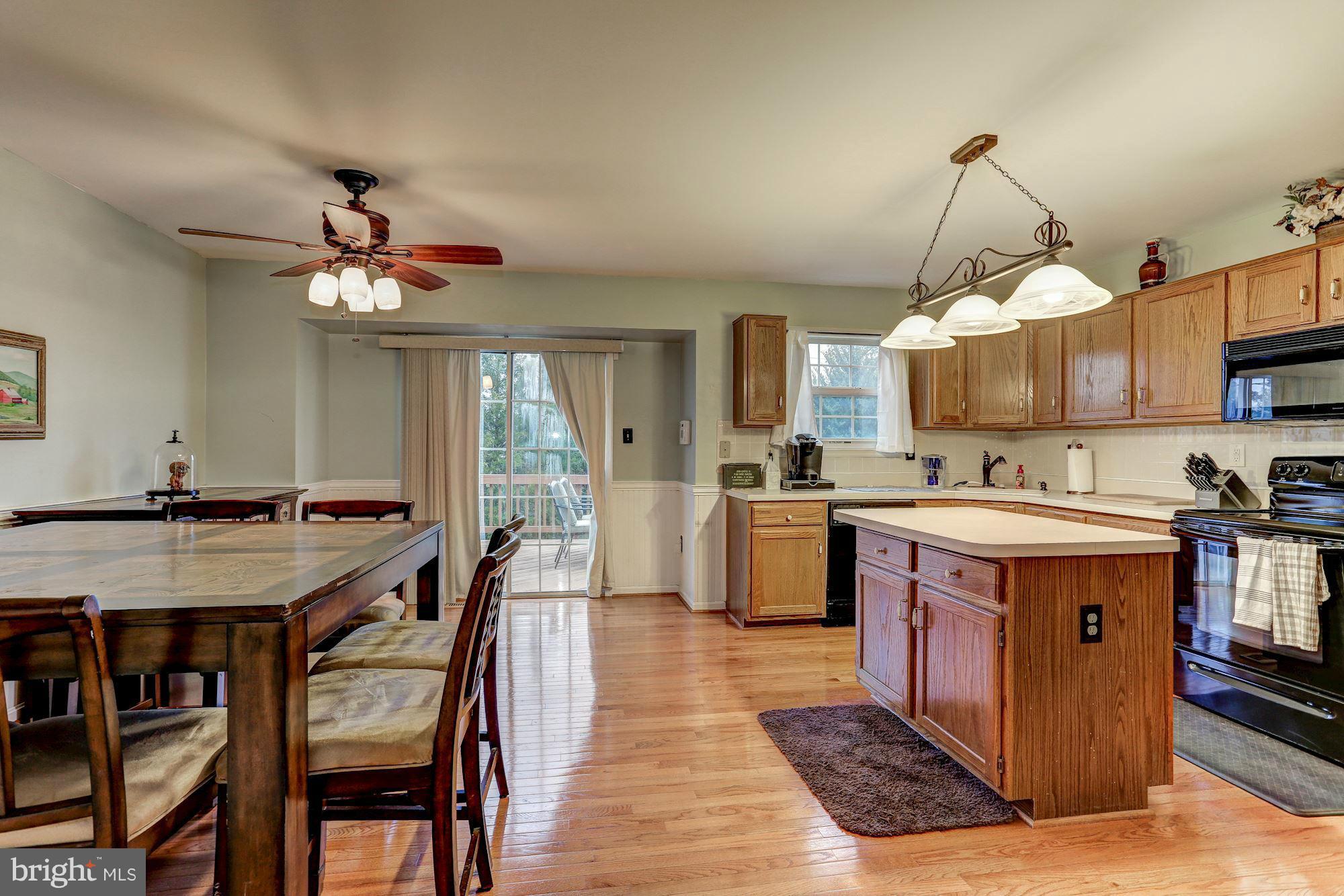 8400 Tackhouse Loop Gainesville, VA 20155 - Photo 7 of 27 Kitchen
