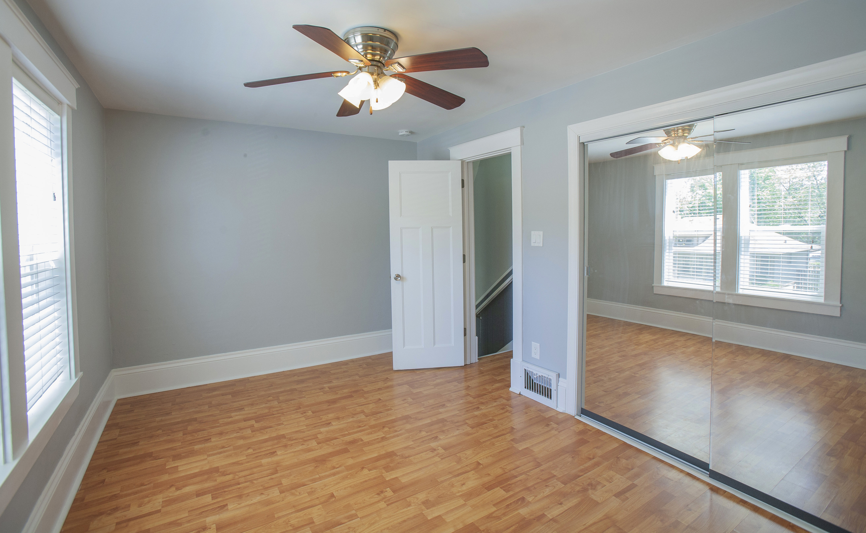 939 St John Street Elgin, IL 60120 - Photo 13 of 21