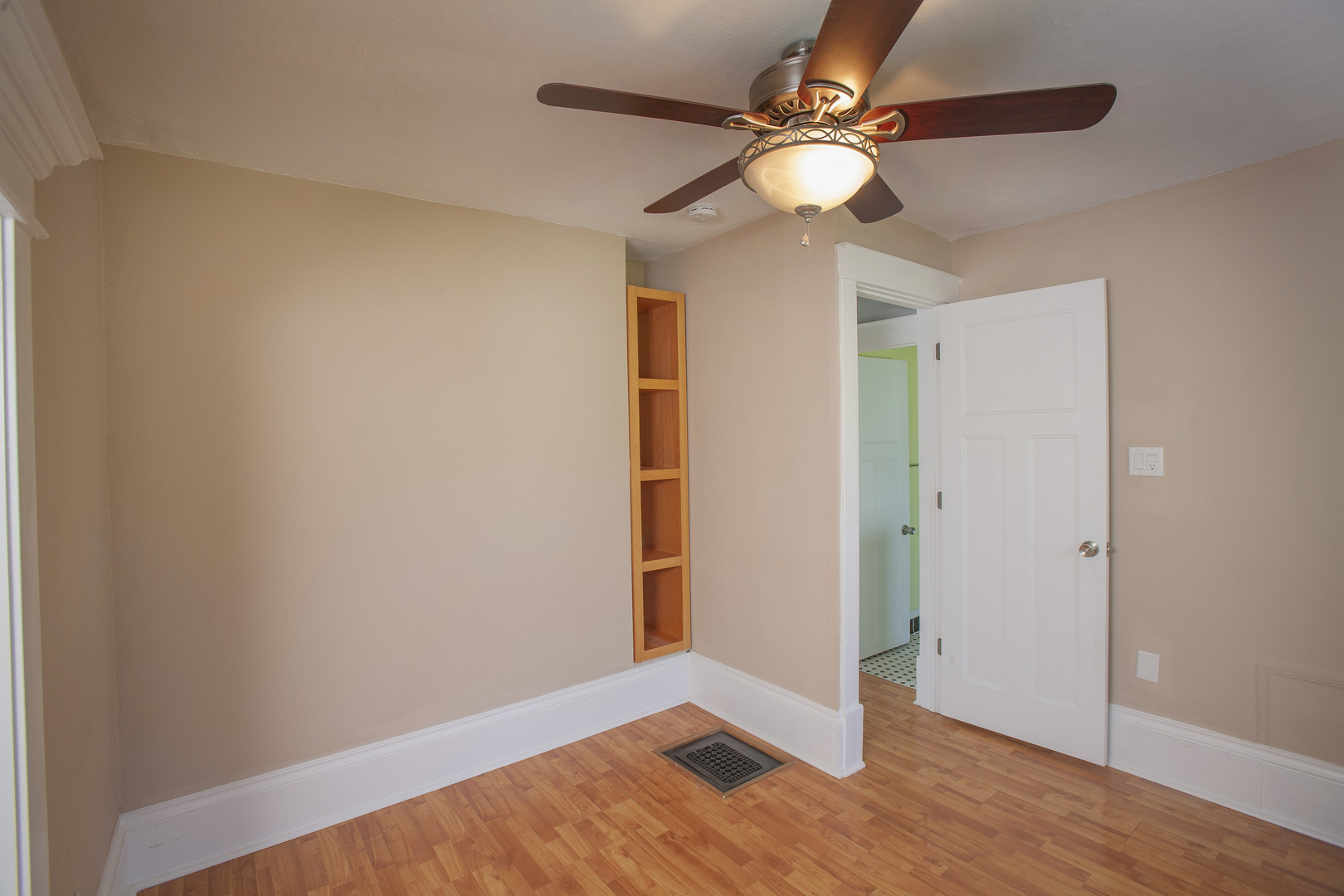 939 St John Street Elgin, IL 60120 - Photo 10 of 21