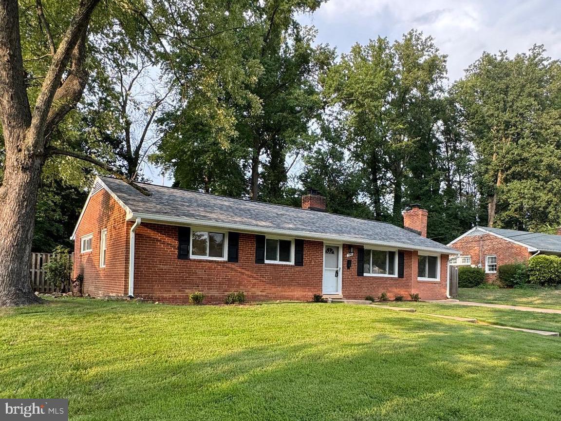 7441 Long Pine Drive Springfield, VA 22151 - Photo 2 of 24