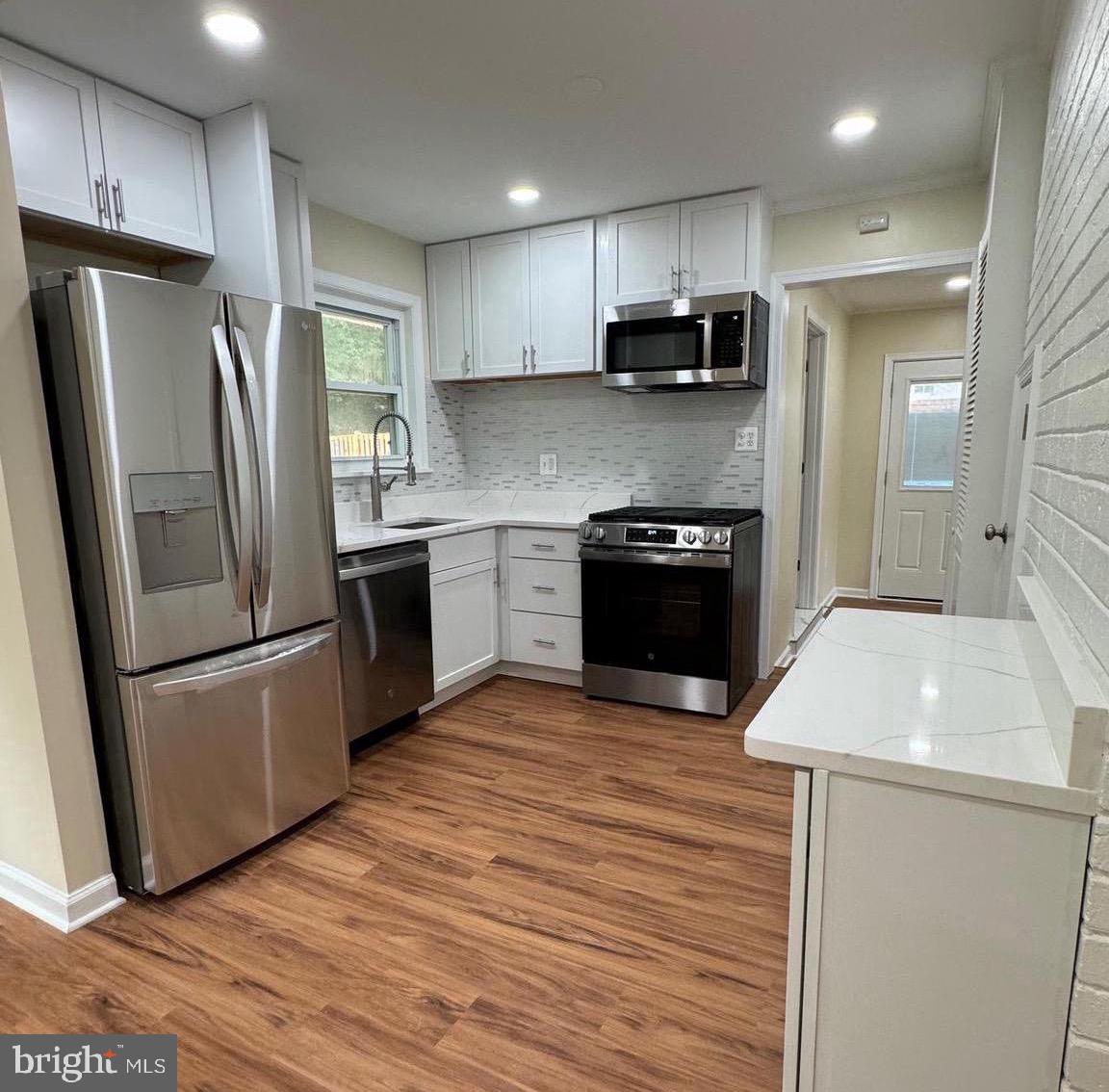 7441 Long Pine Drive Springfield, VA 22151 - Photo 9 of 24