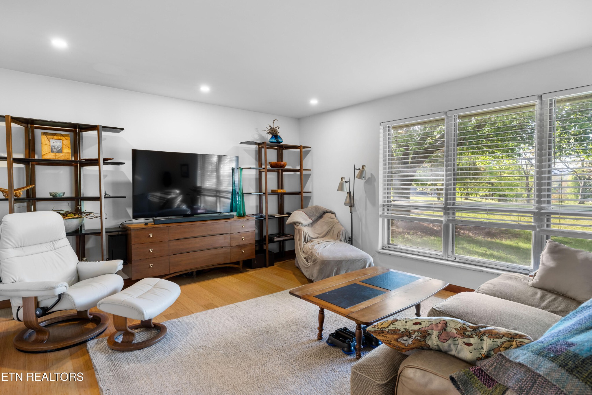 2815 Sevierville Road Maryville, TN 37804 - Photo 4 of 43 Gallery Image 4
