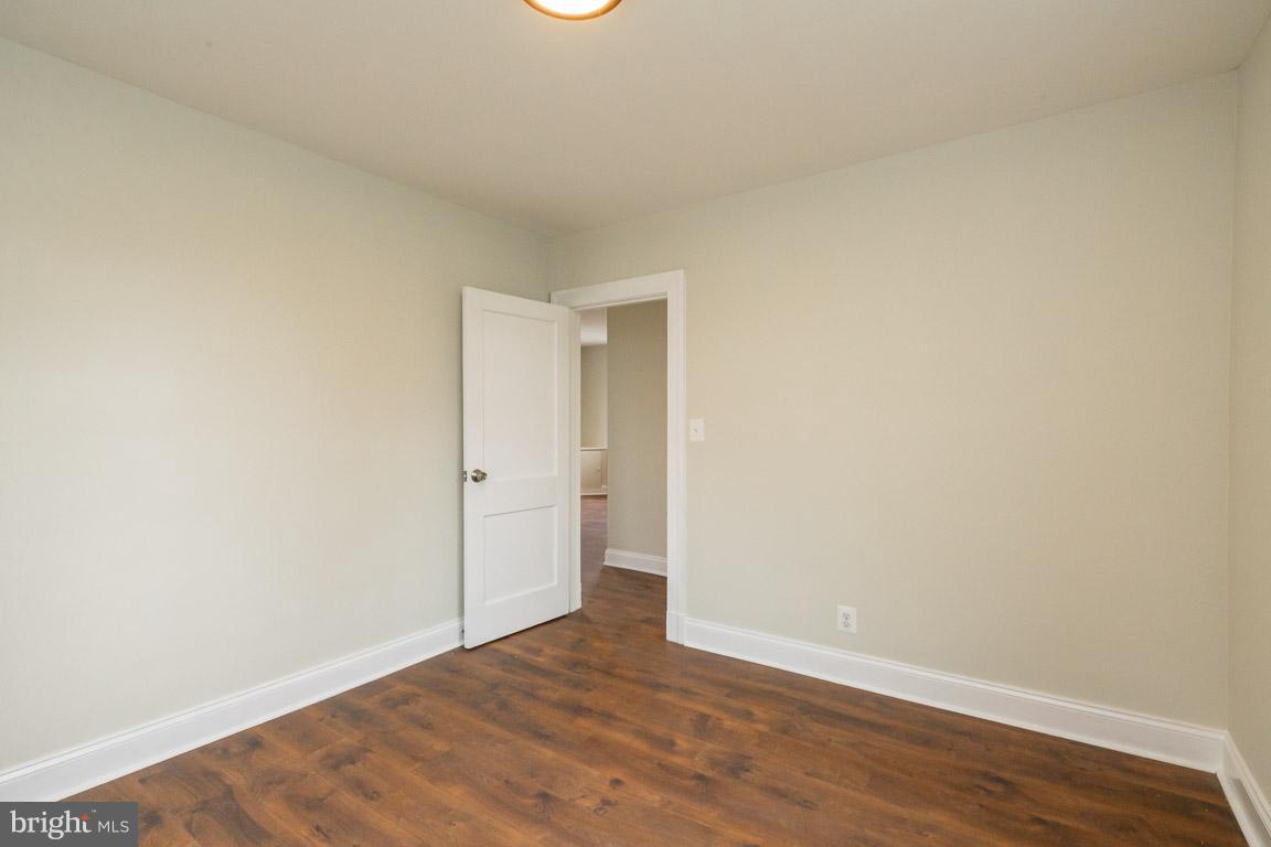 4 Crafton Road Essex, MD 21221 - Photo 15 of 25