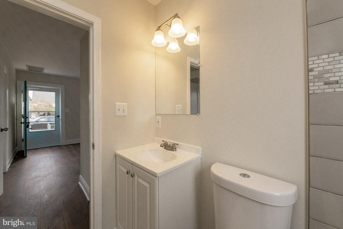 4 Crafton Road Essex, MD 21221 - Photo 7 of 25
