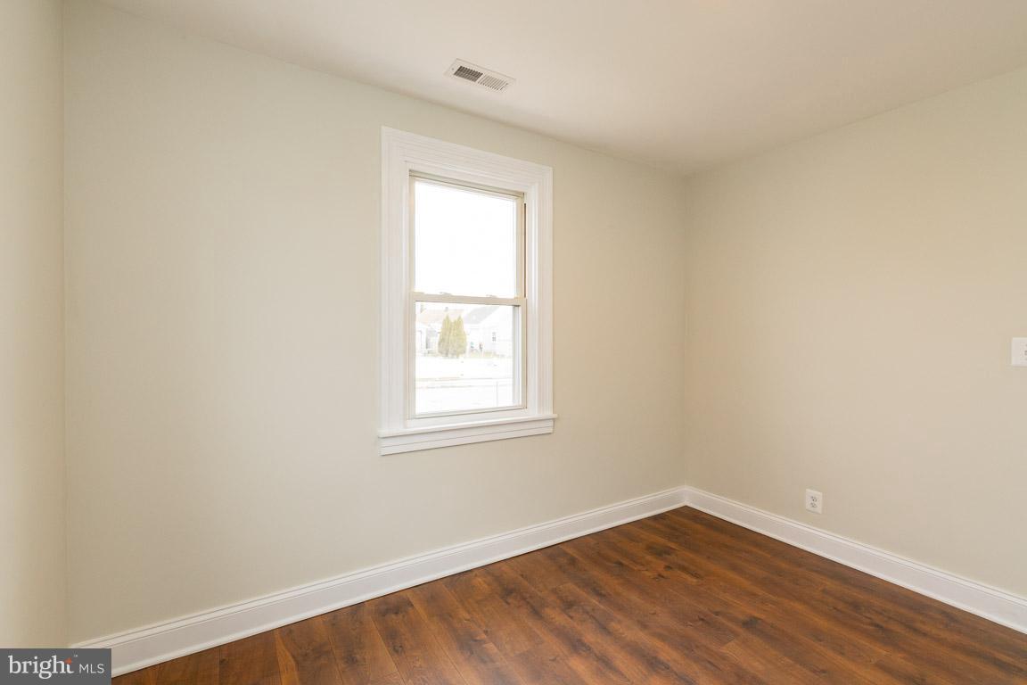 4 Crafton Road Essex, MD 21221 - Photo 10 of 25