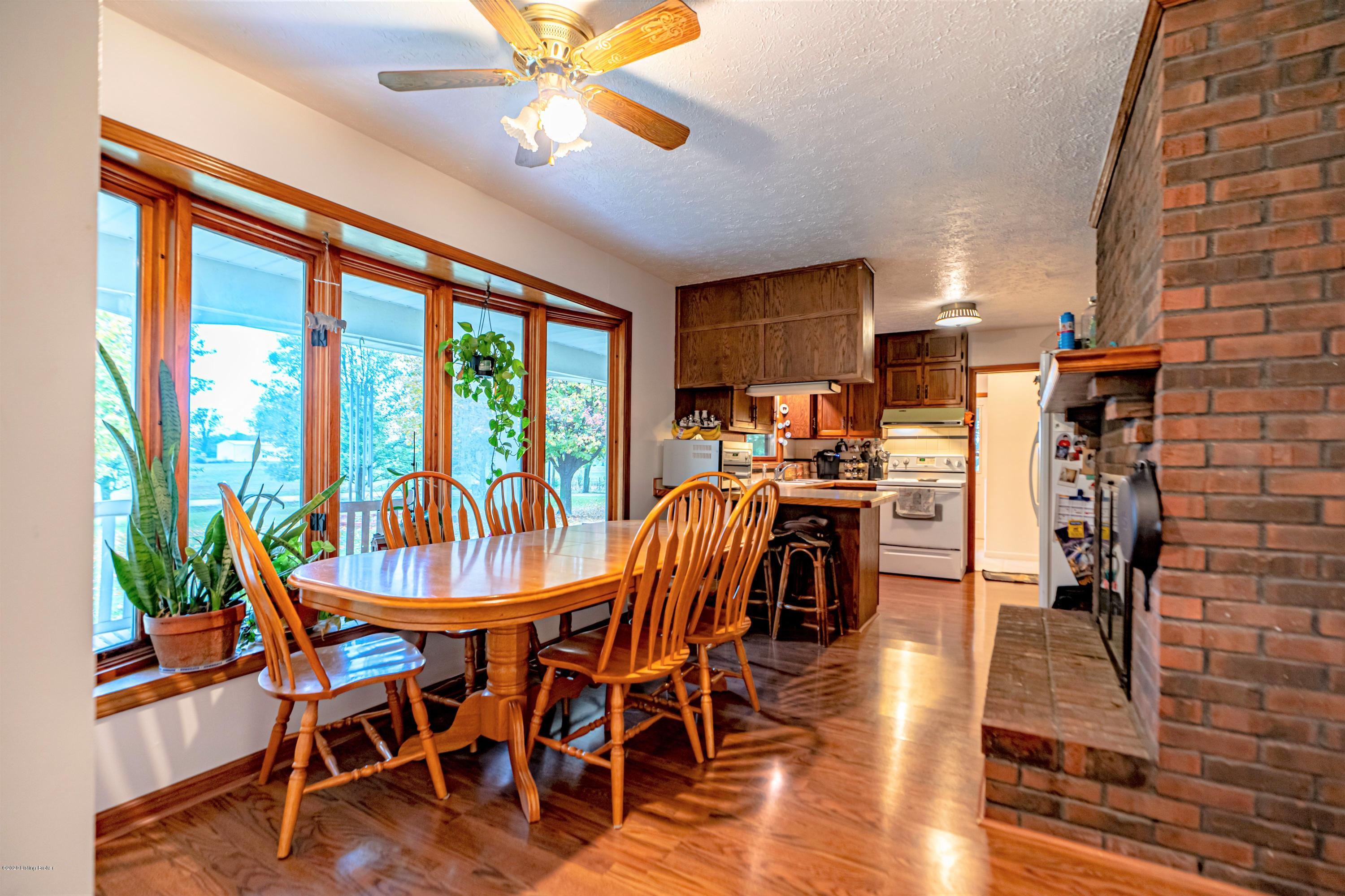 103 Helson Road Simpsonville, KY 40067 - Photo 20 of 30 Kitchen