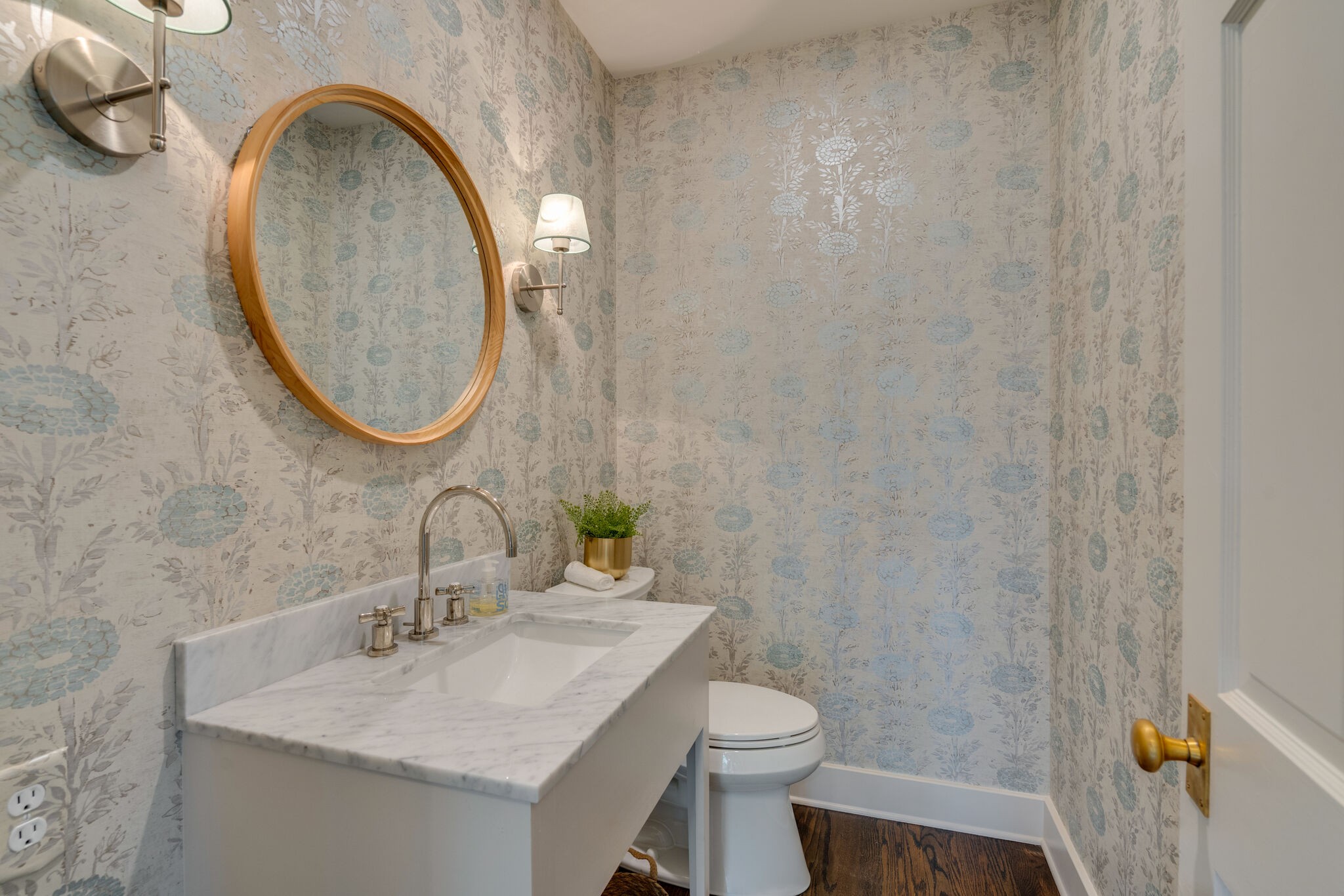 249 Lauderdale Road Nashville, TN 37205 - Photo 16 of 66 a bathroom with a sink and a mirror