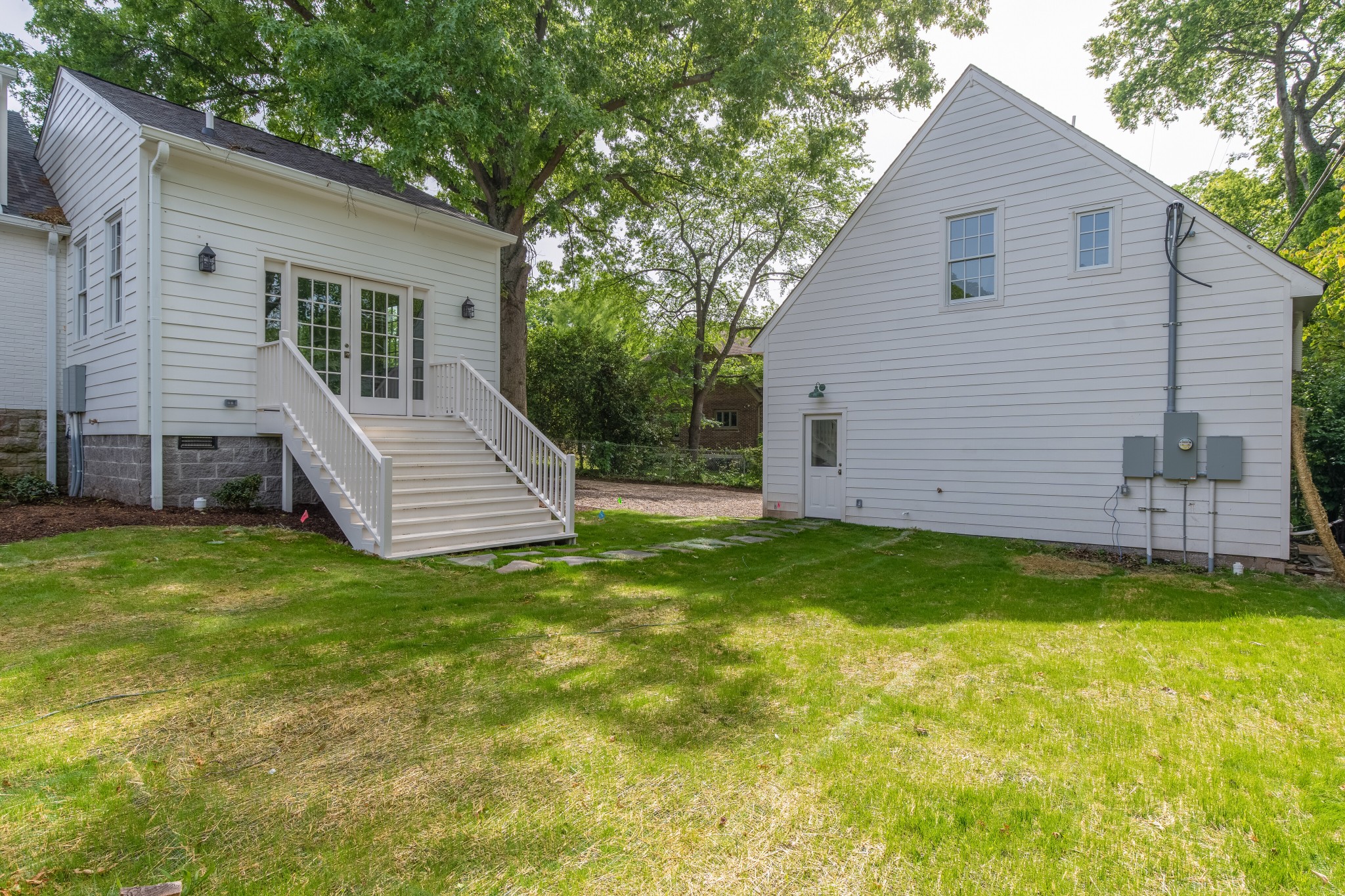 249 Lauderdale Road Nashville, TN 37205 - Photo 7 of 66 a view of a house with a yard