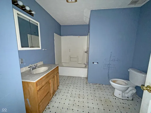 $65,000 | 127 South Ford Street, Hartford City, IN 47348