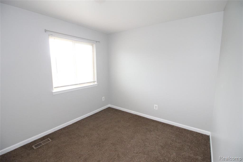 21840 15 Mile Road Clinton Township, MI 48035 - Photo 22 of 25