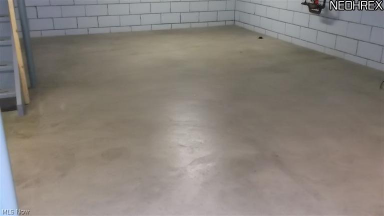 4409 8th Street Northwest Canton, OH 44708 - Photo 13 of 20 Dry floor and clean