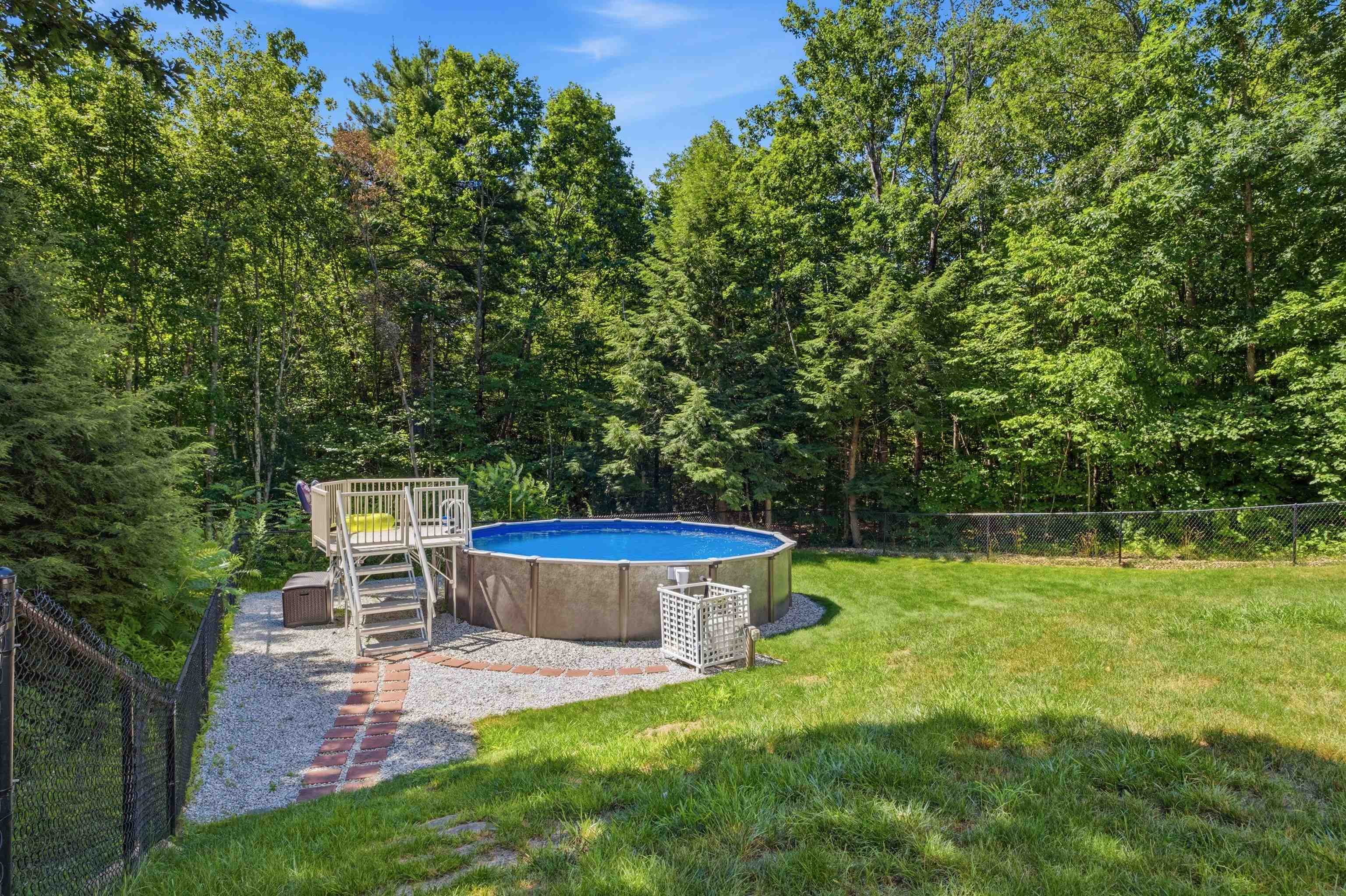 125 Walnut Hill Road Derry, NH 03038 - Photo 8 of 60