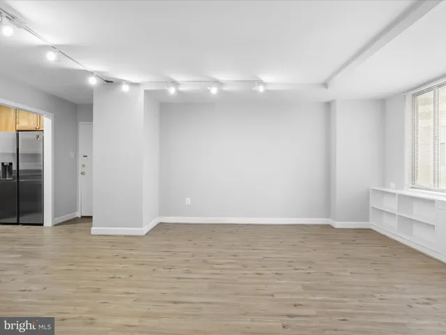 $2,150 | 1121 Arlington Boulevard, Unit 418, Arlington, VA 22209