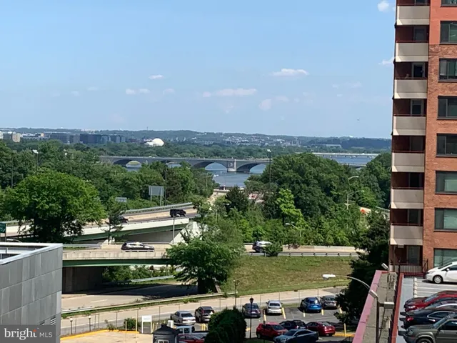 $2,150 | 1121 Arlington Boulevard, Unit 418, Arlington, VA 22209