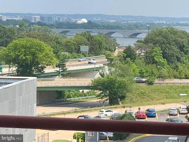 $2,150 | 1121 Arlington Boulevard, Unit 418, Arlington, VA 22209