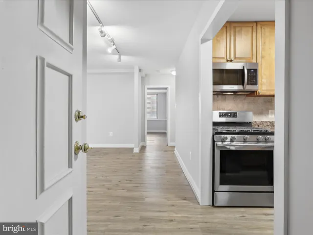 $2,150 | 1121 Arlington Boulevard, Unit 418, Arlington, VA 22209