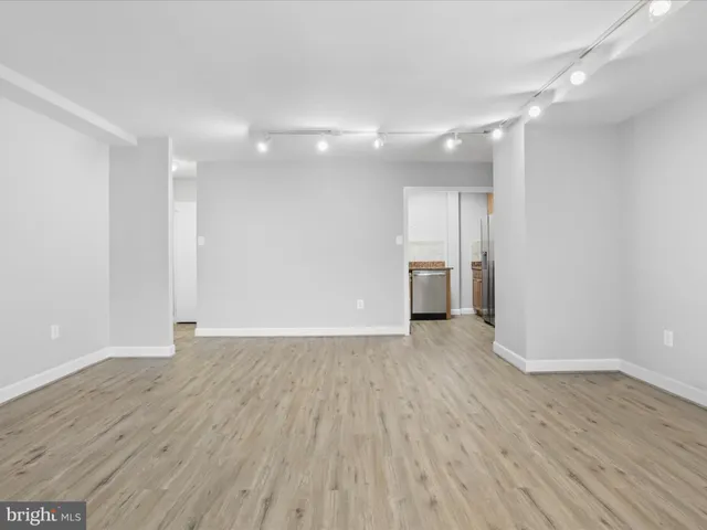 $2,150 | 1121 Arlington Boulevard, Unit 418, Arlington, VA 22209