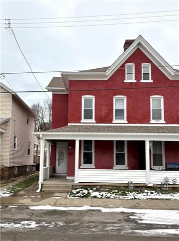 $1,350 | 325 8th Avenue, New Brighton, PA 15066