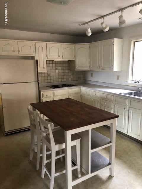 84 North Hoosac Road Williamstown, MA 01267 - Photo 5 of 45 IMG_3619