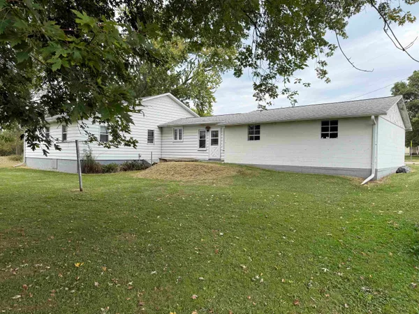 $68,000 | 3018 West Beaver Road, Freeport, IL 61032