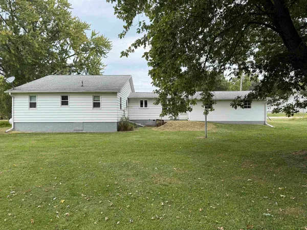 $68,000 | 3018 West Beaver Road, Freeport, IL 61032