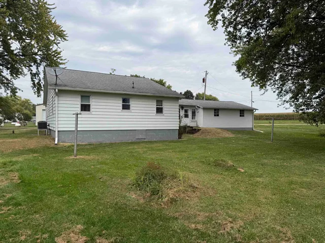 $80,000 | 3018 West Beaver Road, Freeport, IL 61032