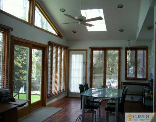 17 St Georges Road East Brunswick, NJ 08816 - Photo 2 of 8 Gallery Image 2