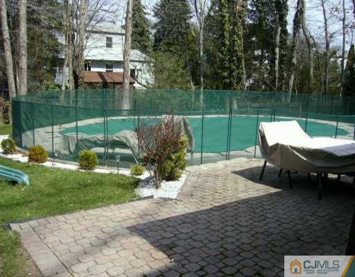 17 St Georges Road East Brunswick, NJ 08816 - Photo 8 of 8 Gallery Image 8
