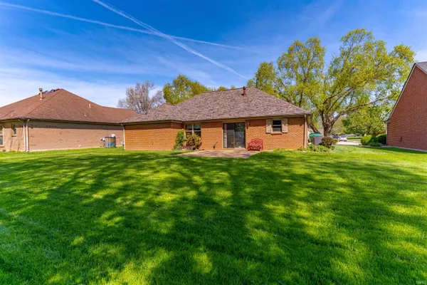 $265,000 | 401 Hunters Green, Evansville, IN 47711