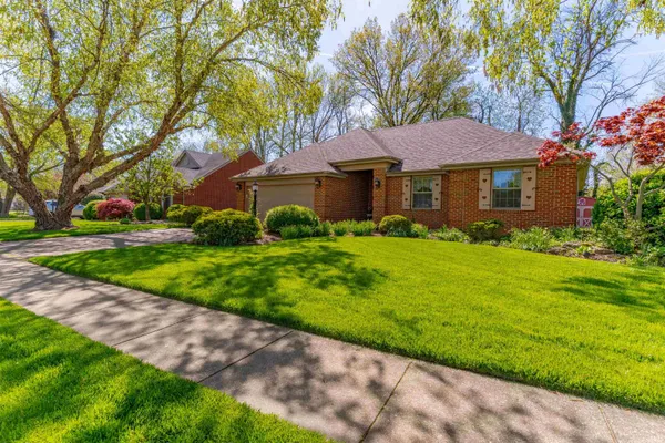 $265,000 | 401 Hunters Green, Evansville, IN 47711