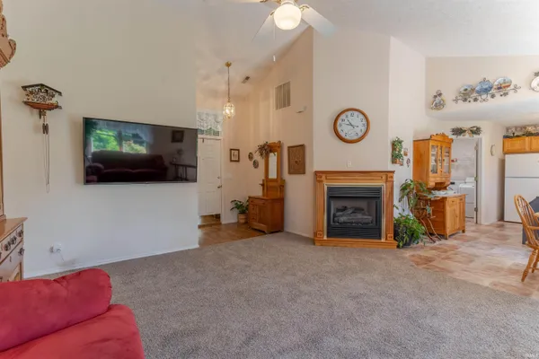 $265,000 | 401 Hunters Green, Evansville, IN 47711