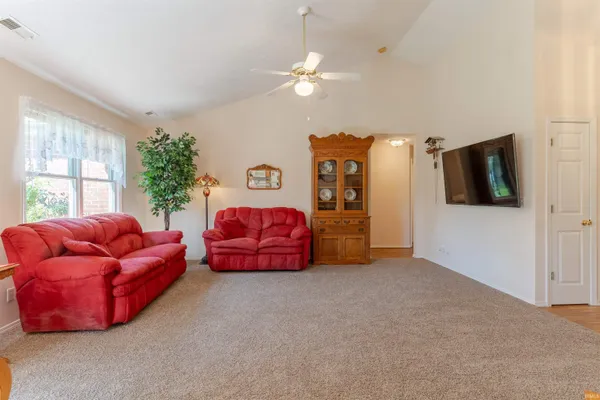 $265,000 | 401 Hunters Green, Evansville, IN 47711