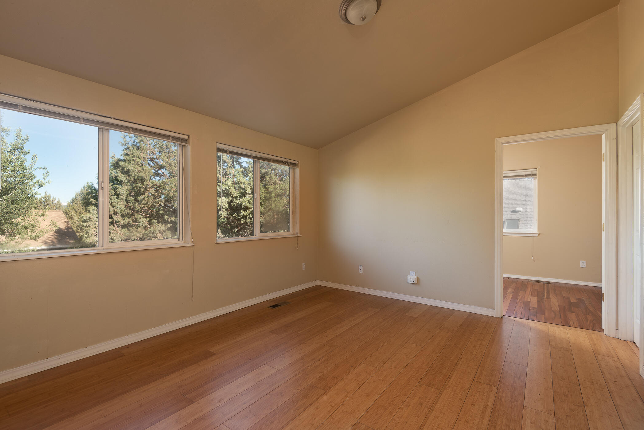 1543 Glacier Ridge Road Bend, OR 97701 - Photo 12 of 24 10.5 loft