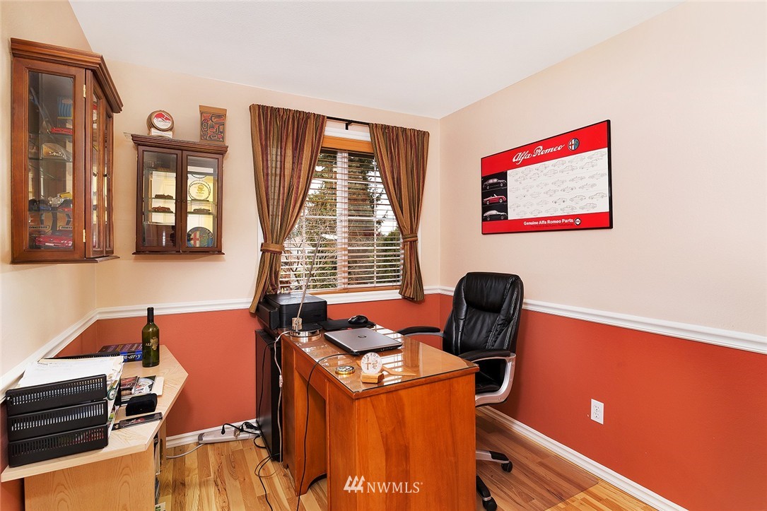504 221st Street Southwest Bothell, WA 98021 - Photo 15 of 25