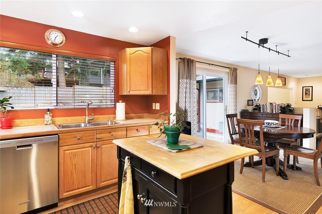 504 221st Street Southwest Bothell, WA 98021 - Photo 8 of 25