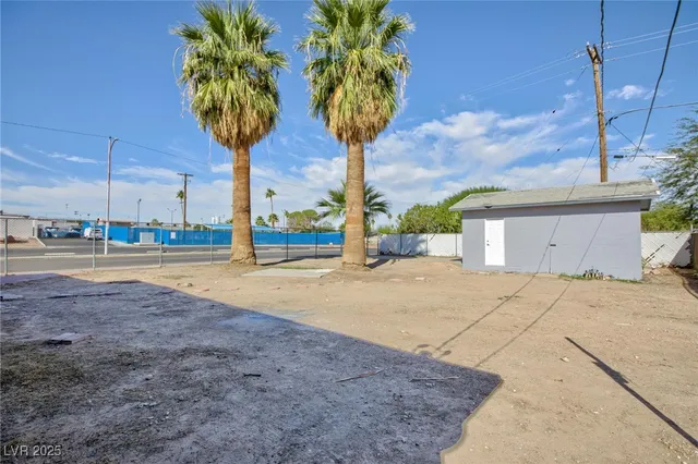 $2,200 | 1300 East Nelson Avenue, North Las Vegas, NV 89030