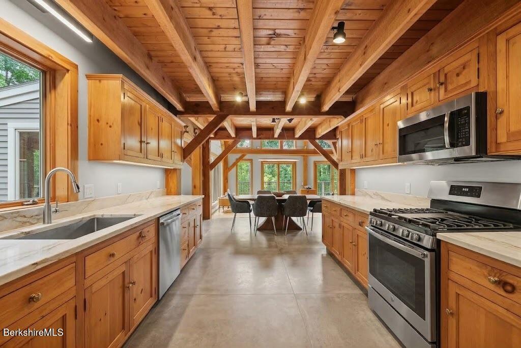 525 Rote Hill Road Sheffield, MA 01257 - Photo 18 of 62 525_AI_kitchen