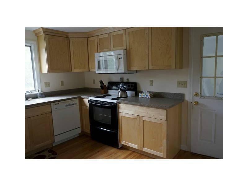 252 Rogers Road Yarmouth, ME 04096 - Photo 3 of 14 Kitchen.
