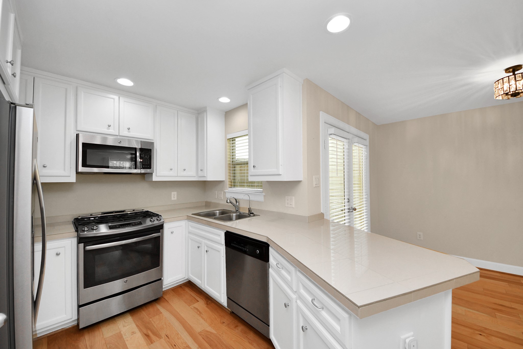 5951 S Loop East, Unit 52 Houston, TX 77033 - Photo 4 of 12